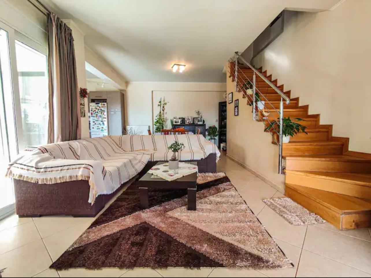 Eretria Homestay Екстер'єр фото